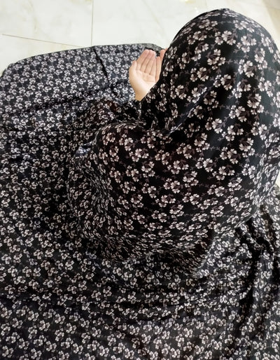 Namaz Chadar Stitched With Elastic Sleeves - BK 50