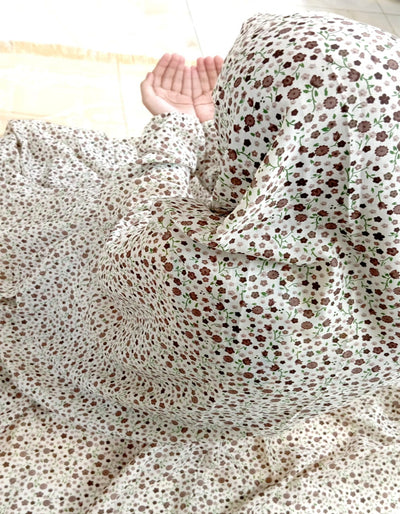 Best quality namaz chadar with stitched sleeves, lightweight, airy, summer-friendly, and ready to wear. Comfortable and affordable prayer khimar