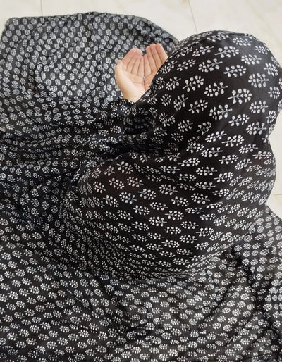 Namaz Chadar Stitched With Elastic Sleeves - FC 1