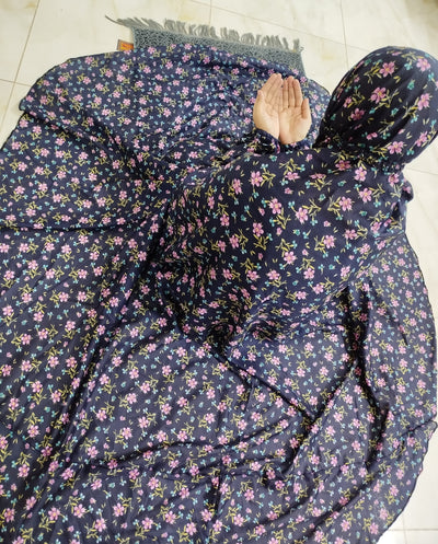 Full coverage namaz chadar with stitched sleeves