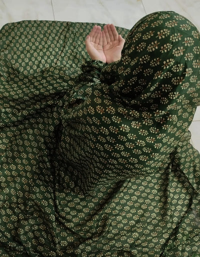 Namaz Chadar Stitched With Elastic Sleeves - GR 00