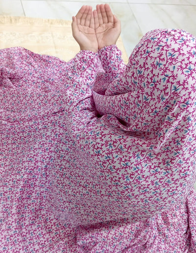 Best quality namaz chadar with stitched sleeves, lightweight, airy, summer-friendly, and ready to wear. Comfortable and affordable prayer khimar